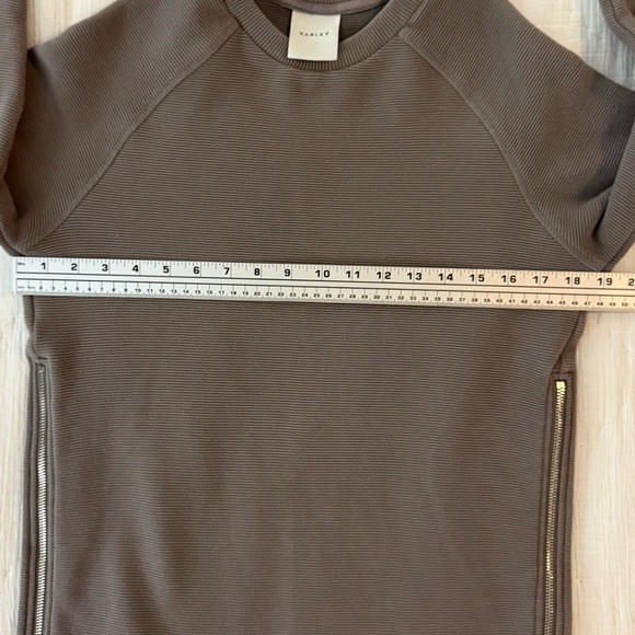 Varley Women’s Vine Side Zip Sweatshirt XS Taupe Brown Ribbed Pullover - Picture 4 of 10